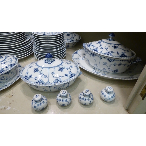 117 - A Royal Copenhagen porcelain ribbon design blue and white tableware (pattern no. 1087)