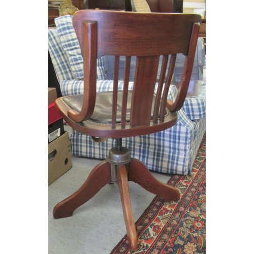 122 - A 1930s Hillcrest mahogany framed swivel desk chair