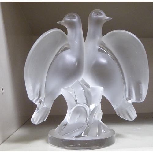 140 - A Lalique opaque glass Ariane lovebird ornament  bears an etched signature  9