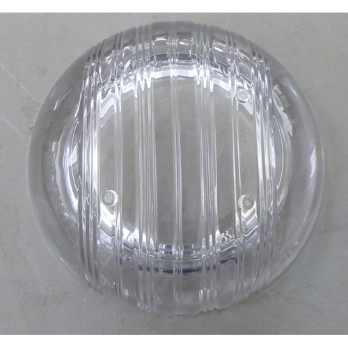 179 - A Lalique opaque glass ashtray  6