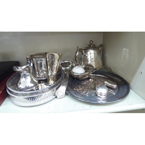 200 - Silver plate: to include a brandy warmer