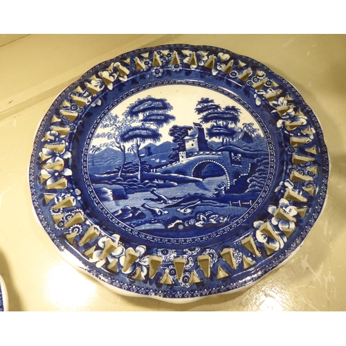 291 - Four items of 19thC Copeland Spode tableware, decorated in blue and white 