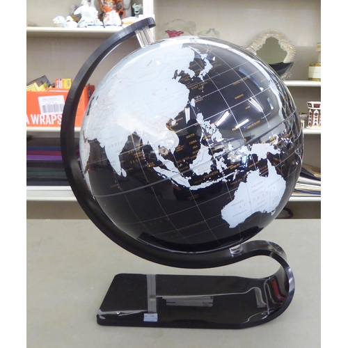 334 - A modern plastic terrestrial globe  17