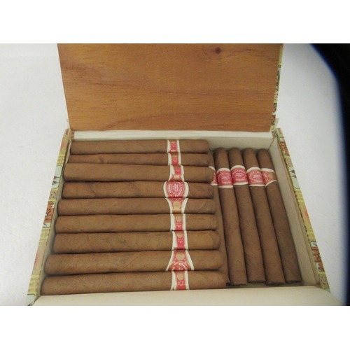 340 - Cigars: to include sixteen Romeo Julieta 