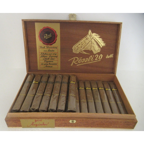 340 - Cigars: to include sixteen Romeo Julieta 