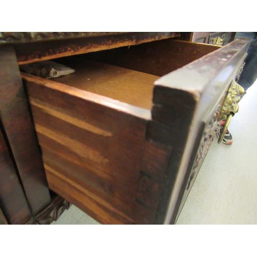 252 - A William IV mahogany drop well sideboard, the two pillars containing a drawer and cellarette drawer... 