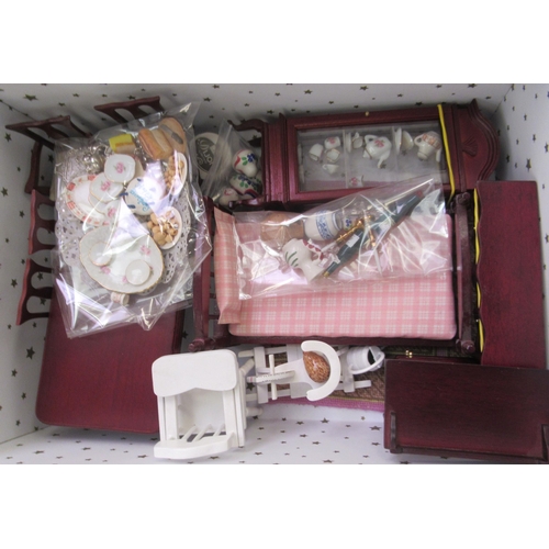 294 - Dolls house furniture and accessories: to include bedroom, bathroom and cookware 