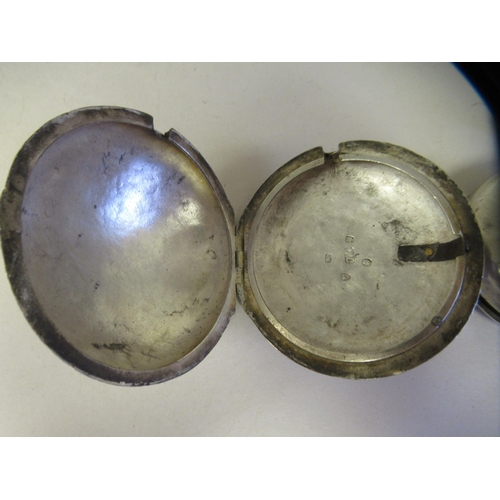 41 - A George III 1792 silver pair cased pocket watch, the movement, No.7935, faced by a white enamel dia... 