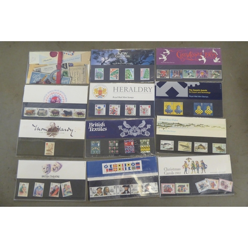 100 - Uncollated postage stamps: to include unused presentation packs