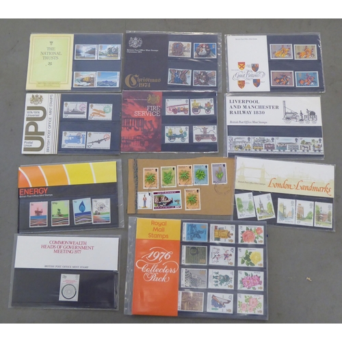 100 - Uncollated postage stamps: to include unused presentation packs