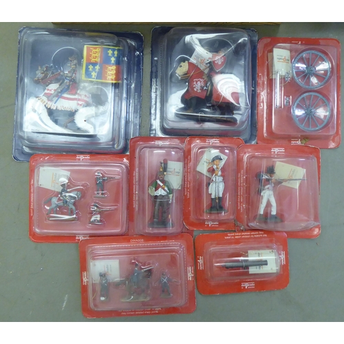 168 - Approx. thirty Del Prado diecast lead model soldiers, knights and weapons  boxed