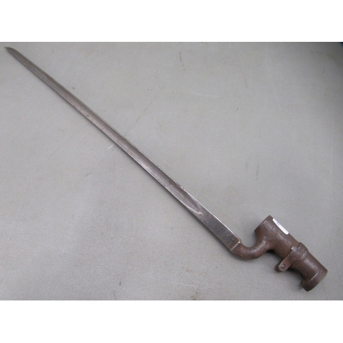 172 - A World War II bayonet, the blade 18