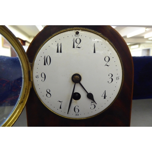 190 - An Edwardian French mahogany cased mantel clock; faced by an Arabic dial  9