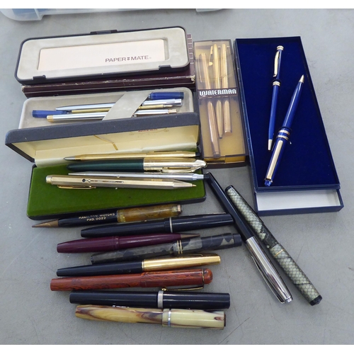 236 - Pens: to include examples by Parker and Dupont