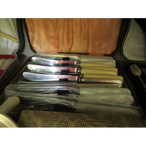 254 - Silver plated tableware and boxed flatware