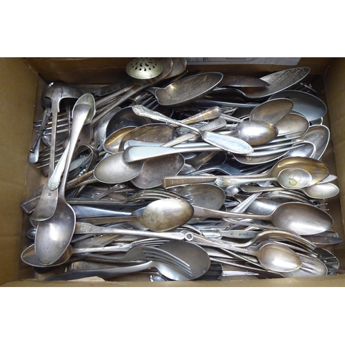 272 - Silver plated cutlery, flatware and other tableware: to include a Georgian design salver, on talon a... 