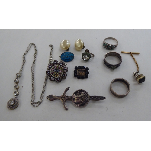 45 - Miscellaneous coins and items of personal ornament: to include a silver Iona brooch; and an Israeli ... 