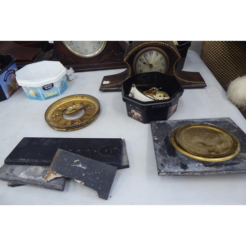 192 - 20thC clocks and loose components: to include a slate and marble cased mantel clock of architectural... 