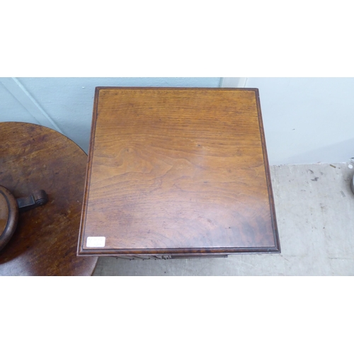 132 - Small furniture, viz. a George III mahogany pedestal table  21.5