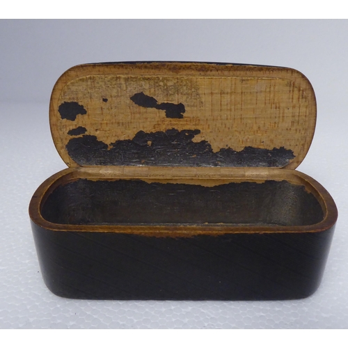 164 - An early 19thC oval tortoiseshell snuff box, the three-quarters hinged lid with yellow metal mounts;... 