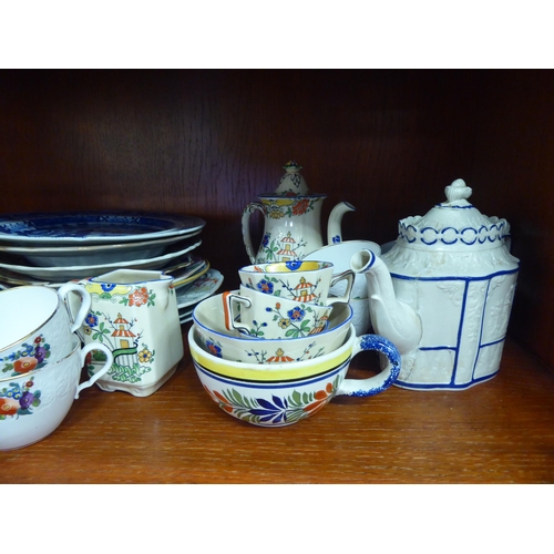 168 - Early 19thC and later table ceramics: to include Spode china teaware 