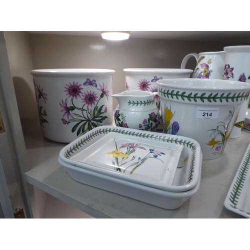 214 - Portmeirion china Botanic garden and similar pattern tableware 