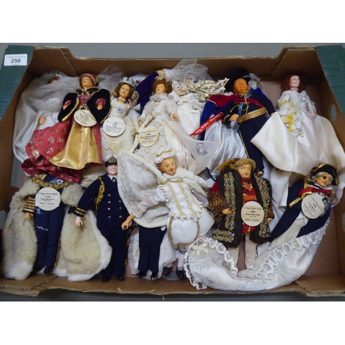 250 - Peggy Nisbet dolls: to include P/454 Queen Mary I  8