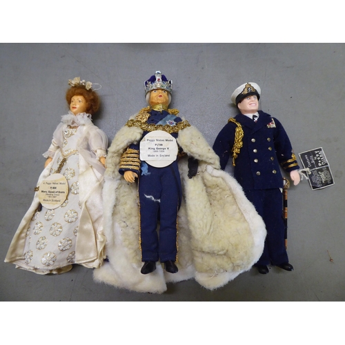 250 - Peggy Nisbet dolls: to include P/454 Queen Mary I  8