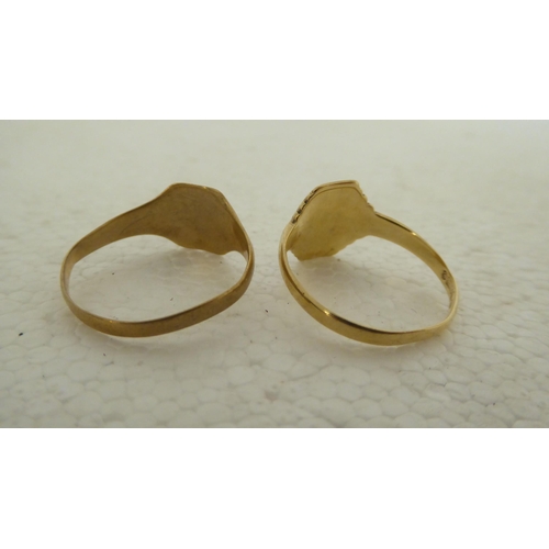 358 - A pair of 9ct gold cufflinks; and two 9ct gold signet rings 