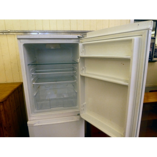 362 - A Beko 50/50 fridge/freezer  60