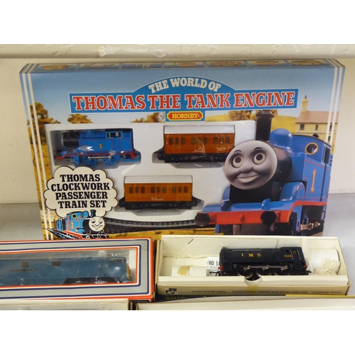 388 - Locomotive related collectables: to include Wrenn 00/H0 gauge, Thomas The Tank Engine for Hornby, Li... 