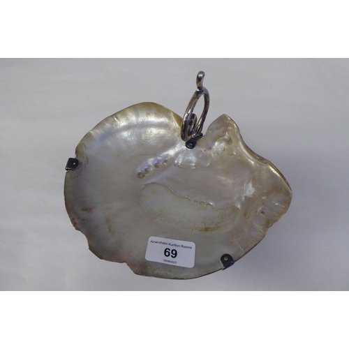 69 - A late 19thC sweet dish, fashioned from a seashell, elevated on a silver plated stand  4