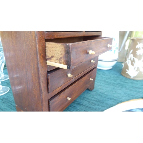 80 - A mixed lot: to include a traders sample four drawer dressing chest, on bracket feet  10