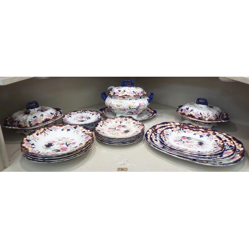 106 - A late Victorian Ridgway china Simlay pattern dinner service