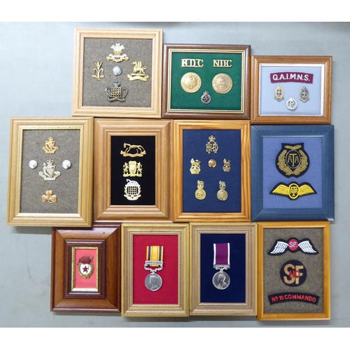 127 - Miscellaneous British regimental badges, uniform titles and associated insignia, some copies, all fr... 