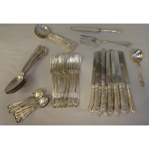 169 - Sterling silver cutlery and flatware, on decoratively cast bell flowers and scrolled handles, viz. t... 