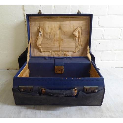 183 - 20thC boxes: to include an Asian carved hardwood example  2