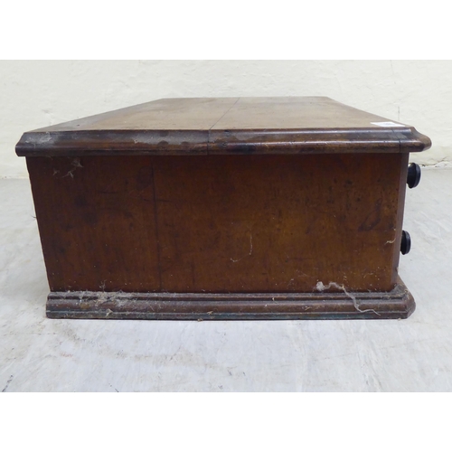 208 - A late 19thC mahogany two drawer sewing box  7