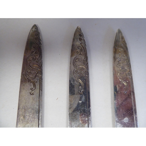 94 - A set of six Edwardian foliate engraved scrolled silver tea knives, on abalone handles    Sheffield ... 