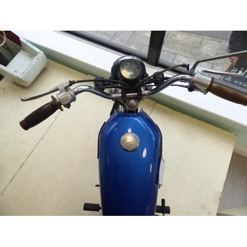 60 - A 1977 Honda CG 125 motorcycle, Historic Vehicle, 124cc petrol engine with blue livery (Vin CG125103... 