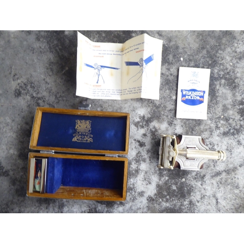 274 - Collectables: to include a set of Edwardian brass postal balance scales with weights; and a vintage ... 