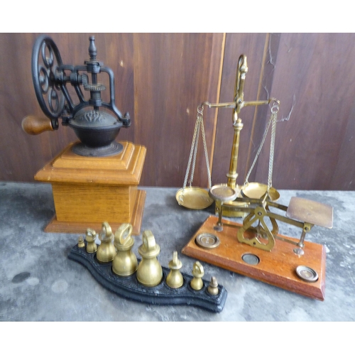 274 - Collectables: to include a set of Edwardian brass postal balance scales with weights; and a vintage ... 