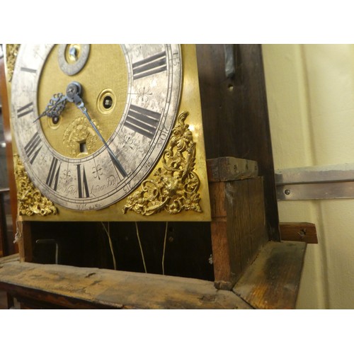 171 - A late 18thC walnut figured mahogany and marquetry longcase clock; the hood with a straight top and ... 