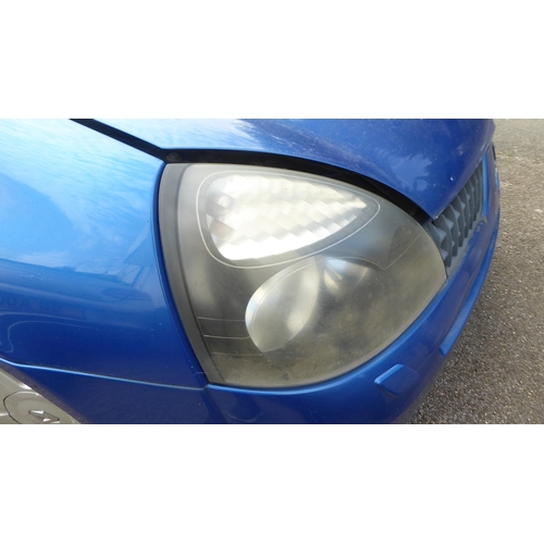 330 - A 2003 Renault Clio Sport hatchback, in blue livery with a 1998cc petrol engine and manual gearbox, ... 