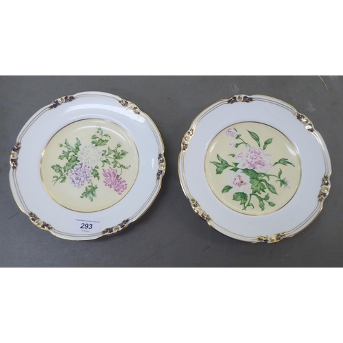 218 - Ceramics: to include Royal Crown Derby china plates; Spode china plates; and Halcion Days enamel box... 