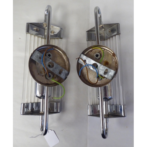 110 - A pair of Art Deco style chromium plated wall lights with reed moulded clear glass shades  10