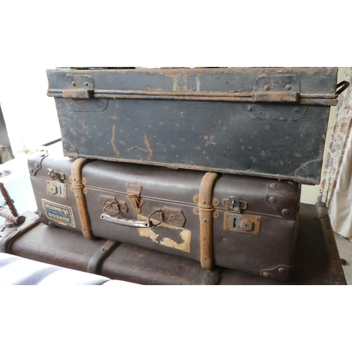 129 - Early/mid 20thC cabin, metal and other trunks  mixed sizes