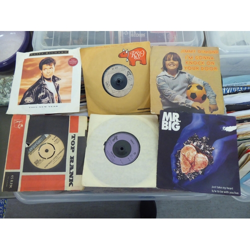 205 - 45rpm singles: to include The Shadows, The Hollies and Christmas themed songs  