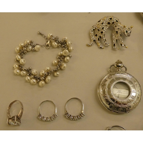 210 - Mainly 925 silver dress jewellery: to include rings, earrings, necklaces, pearls and simulated pearl... 