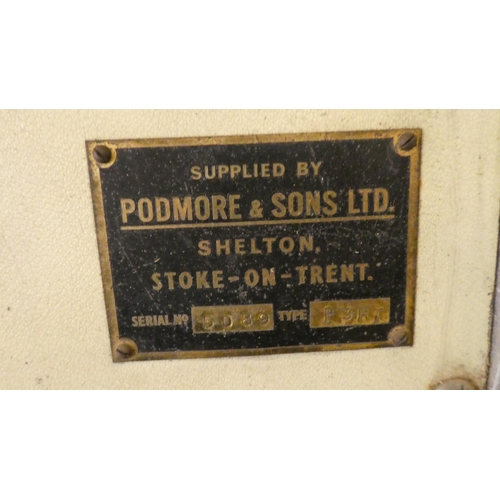 243 - A Podmore & Sons Ltd of Shelton, Stoke-on-Trent electrically powered kiln, model no.5089, on sta... 